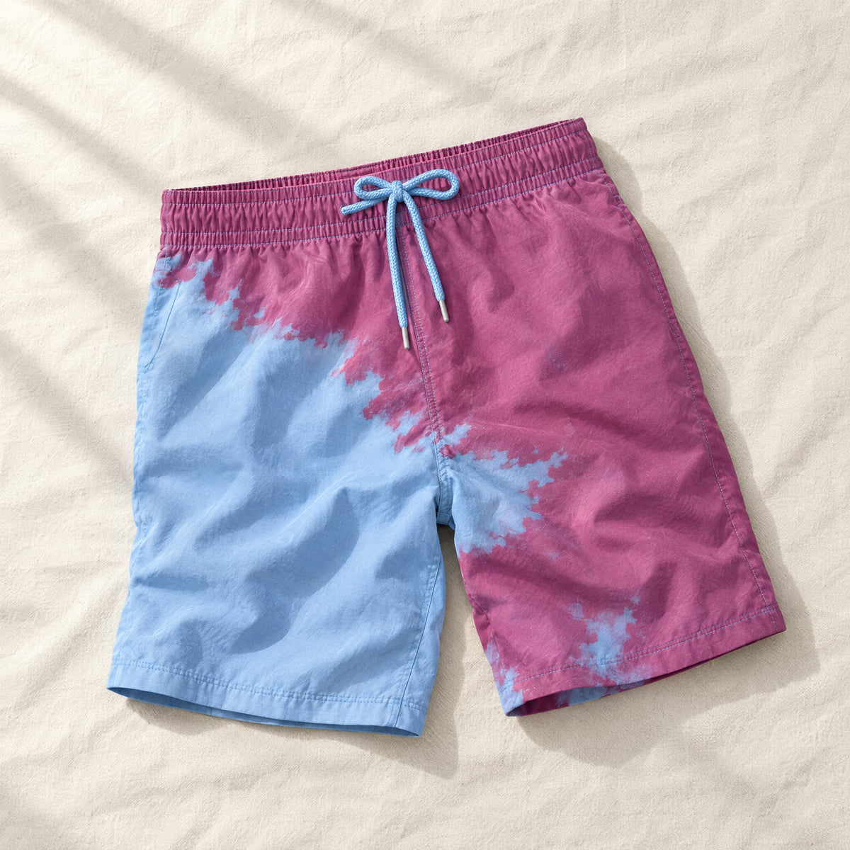 Shift men's colour-changing swim shorts, Purple to Blue