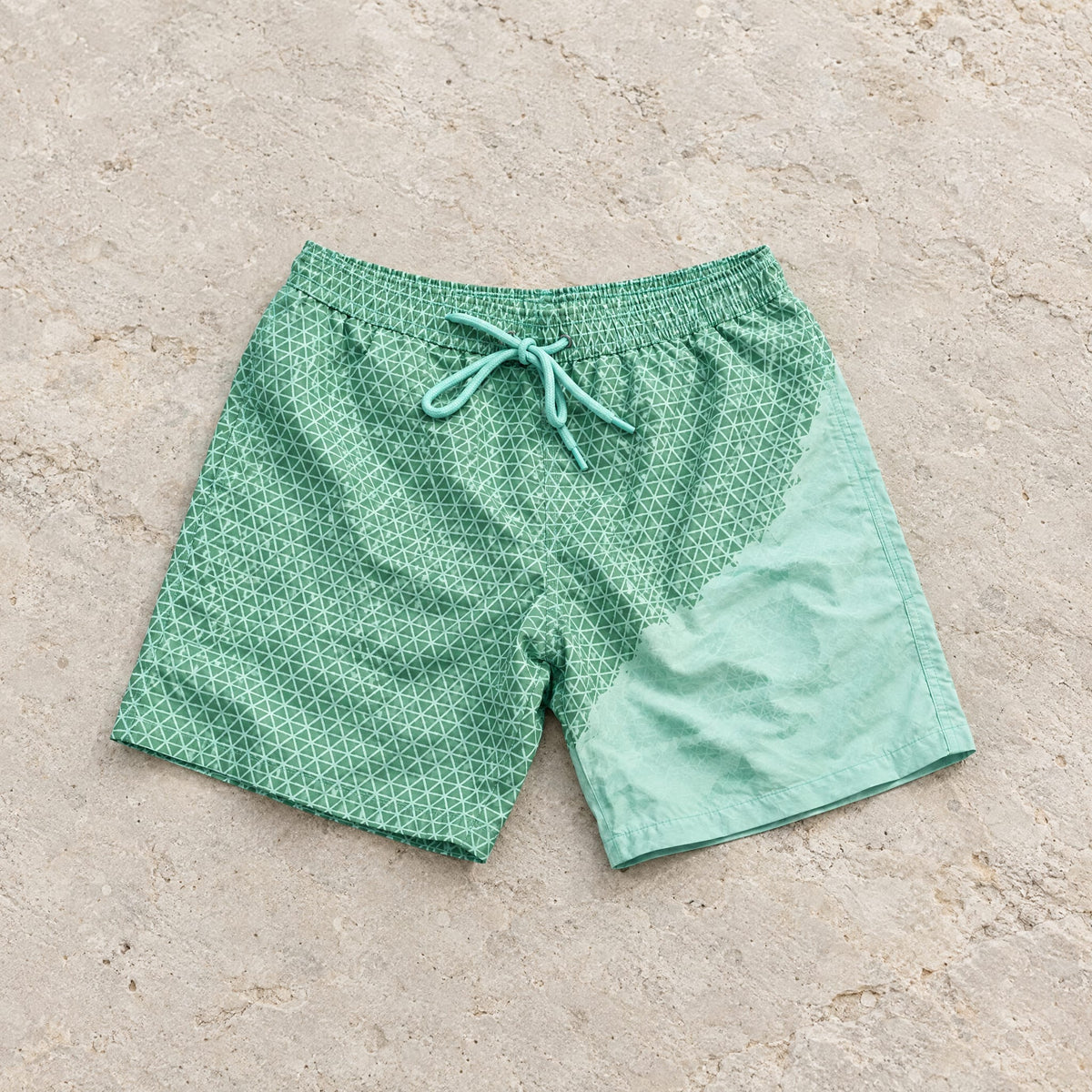 Shift Geometric colour-changing swim shorts, Green to Mint